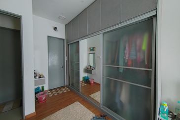 Apartment Putra1