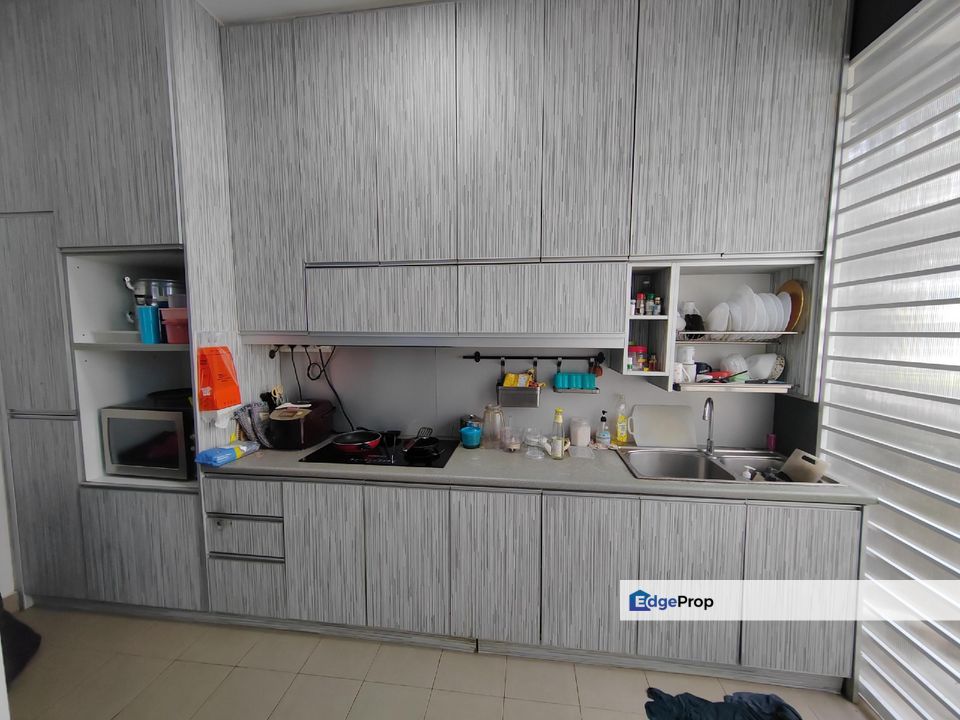  Apartment Putra 1 Bangi Fully Furnished Unit For Sale, Selangor, Bangi