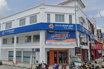 Kuala Selangor Taman Bendahara 2 Storey Shoplot For Rent