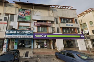 Kuala Selangor Taman Bendahara 2 Storey Shoplot For Rent