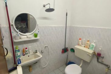 Desa Pinggiran Putra