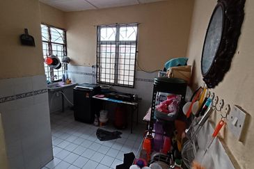 Taman Seroja, Bandar Baru Salak Tinggi