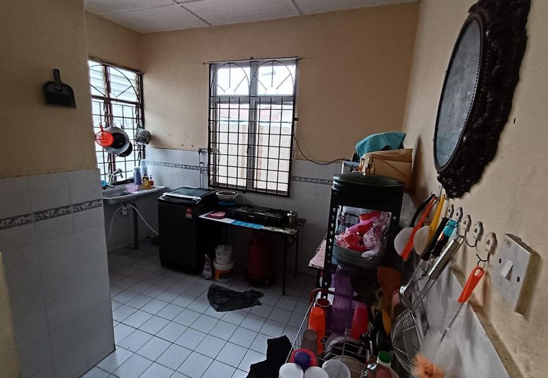 Taman Seroja, Bandar Baru Salak Tinggi