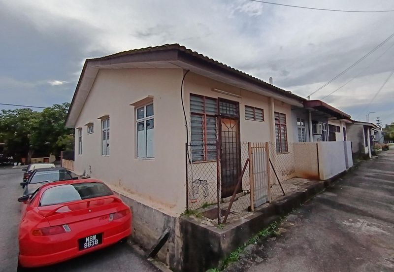 Taman Seroja, Bandar Baru Salak Tinggi