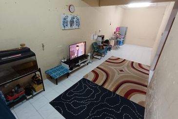 Taman Seroja, Bandar Baru Salak Tinggi