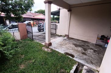 Taman Seroja, Bandar Baru Salak Tinggi