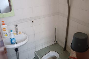 Taman Seroja, Bandar Baru Salak Tinggi