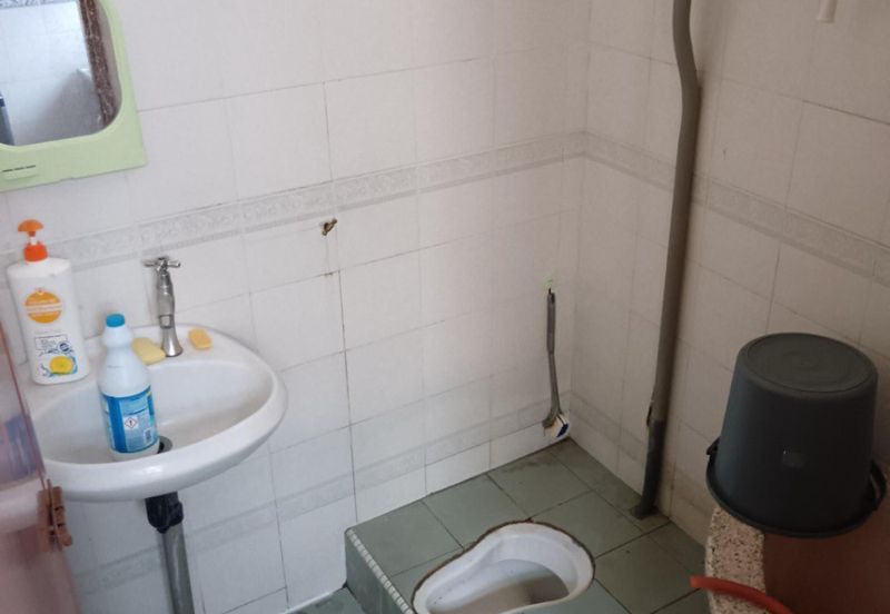 Taman Seroja, Bandar Baru Salak Tinggi