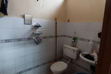 Taman Seroja, Bandar Baru Salak Tinggi