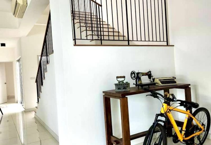 Parkfield Residences, Tropicana Heights