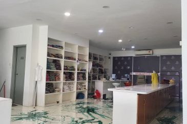 Pusat Perdagangan Maisons