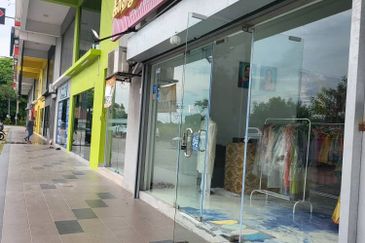 Pusat Perdagangan Maisons