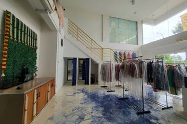 Pusat Perdagangan Maisons