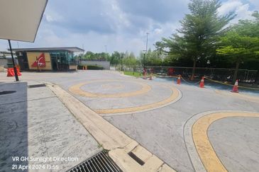 Vega Residence Cyberjaya 1.5 Storey Commercial Building For Rent