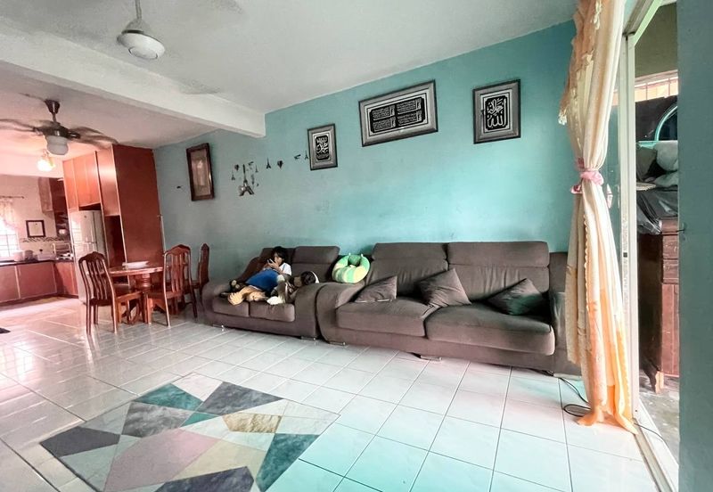 Taman Pinggiran Putra