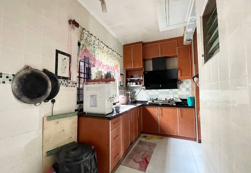 Taman Pinggiran Putra