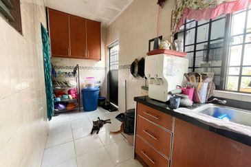 Taman Pinggiran Putra