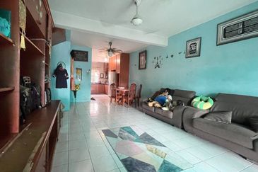 Taman Pinggiran Putra