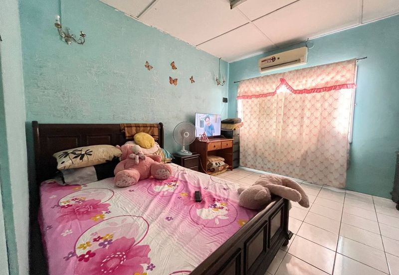 Taman Pinggiran Putra