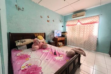 Taman Pinggiran Putra