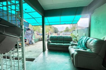 Taman Pinggiran Putra