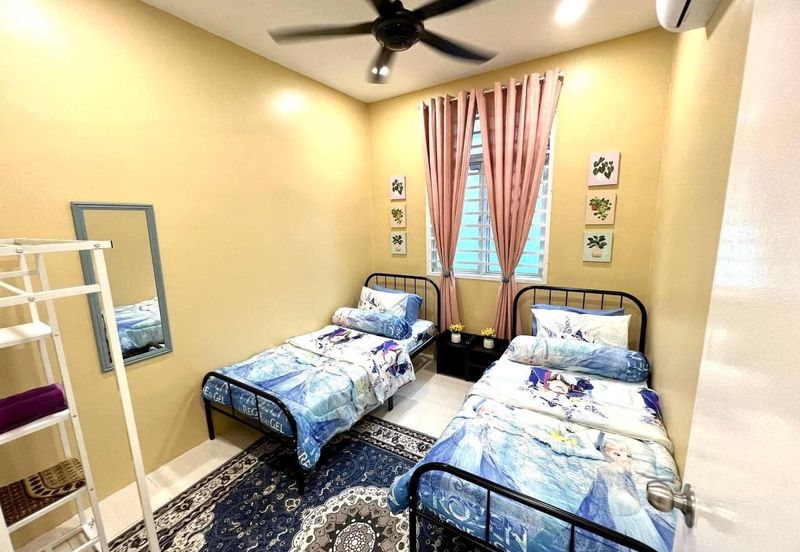 FULLY FURNISHED NICE DECO Bungalow 1.5 storey @ Taman Krubong Perdana,Melaka