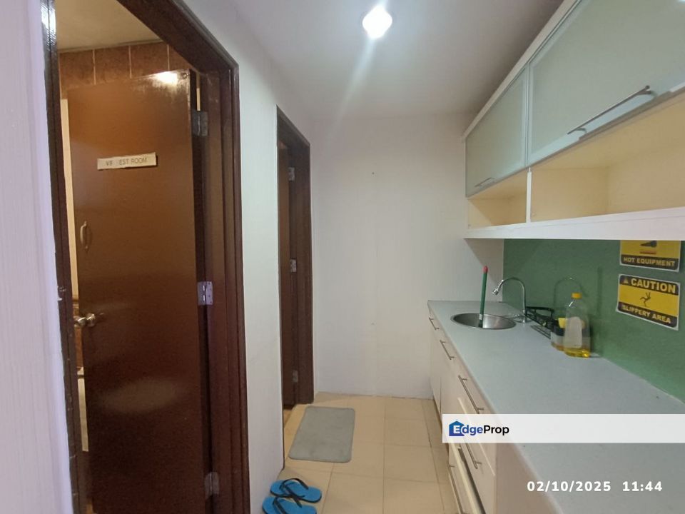 FACING MAIN ROAD Damansara Perdana Office Lot For Sale, Selangor, Petaling Jaya