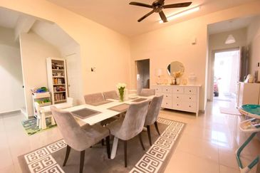 Crescent Park Townvilla