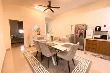 Crescent Park Townvilla