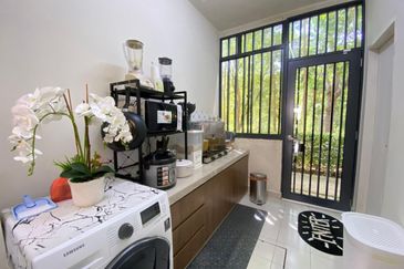 Crescent Park Townvilla