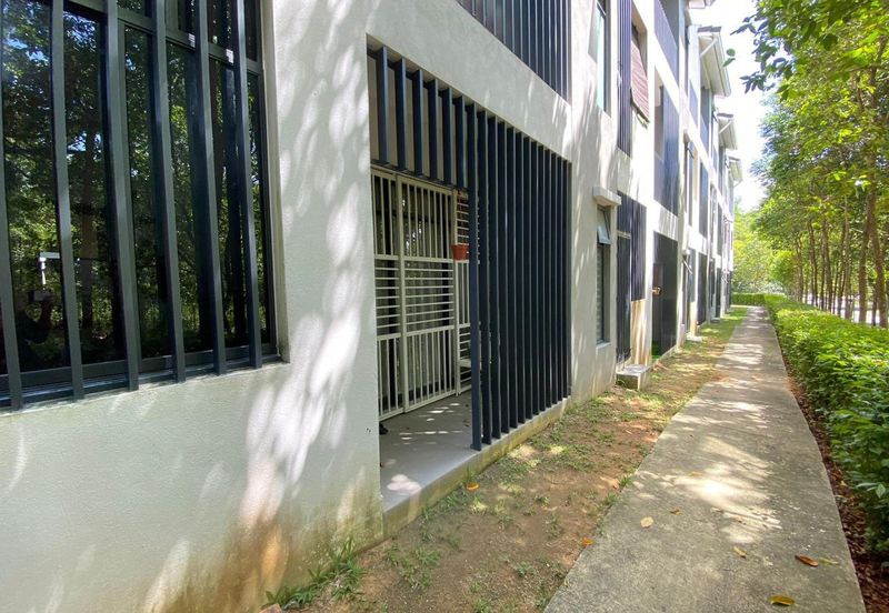 Crescent Park Townvilla