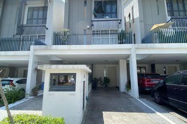 Crescent Park Townvilla