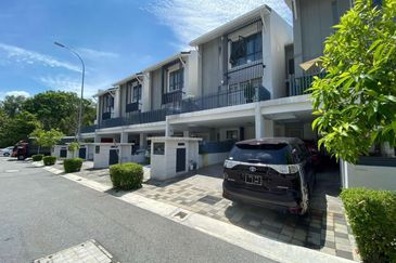 Crescent Park Townvilla