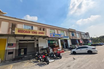 Austin Avenue @ Taman Mount Austin