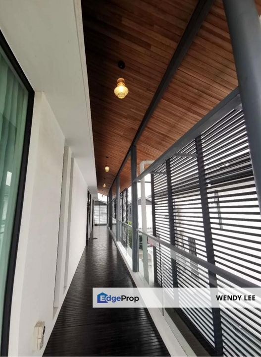 Senibong Cove Isola Grandeur 3 Storey Bungalow House Backyard with Canal View Fully Furnished with Lift For Rent, Johor, Masai