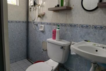 Bistari Impian Apartment @ Larkin