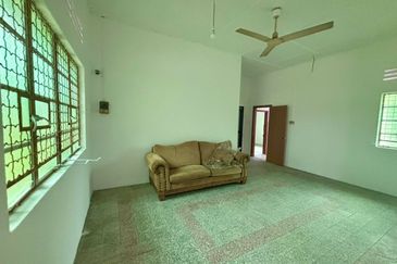 Stulang Laut / Darat