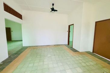 Stulang Laut / Darat