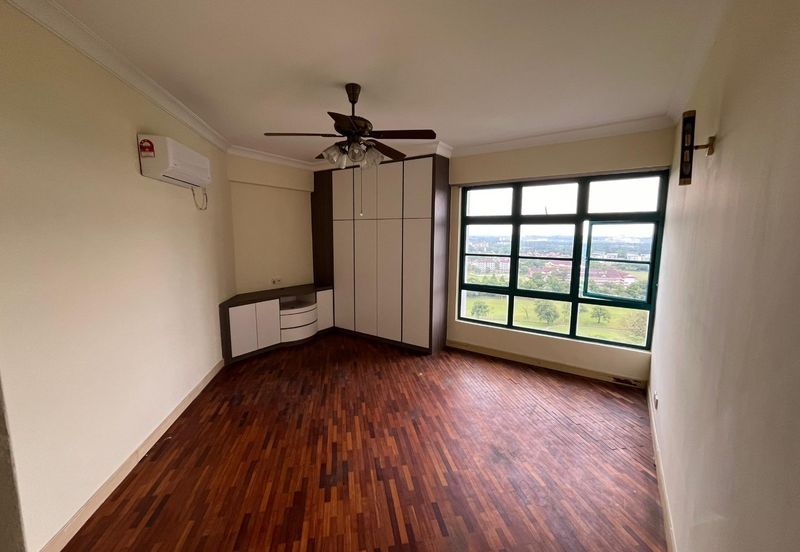 The Straits View, Bandar Baru Permas Jaya