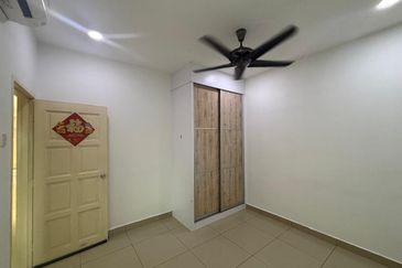 Maple Red, Adda Heights