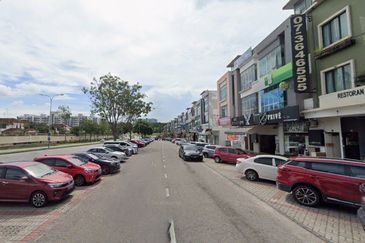 Taman Mount Austin Commercial