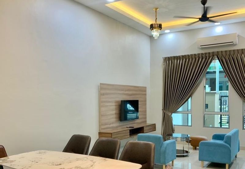 Austin Residence @Taman Mount Austin