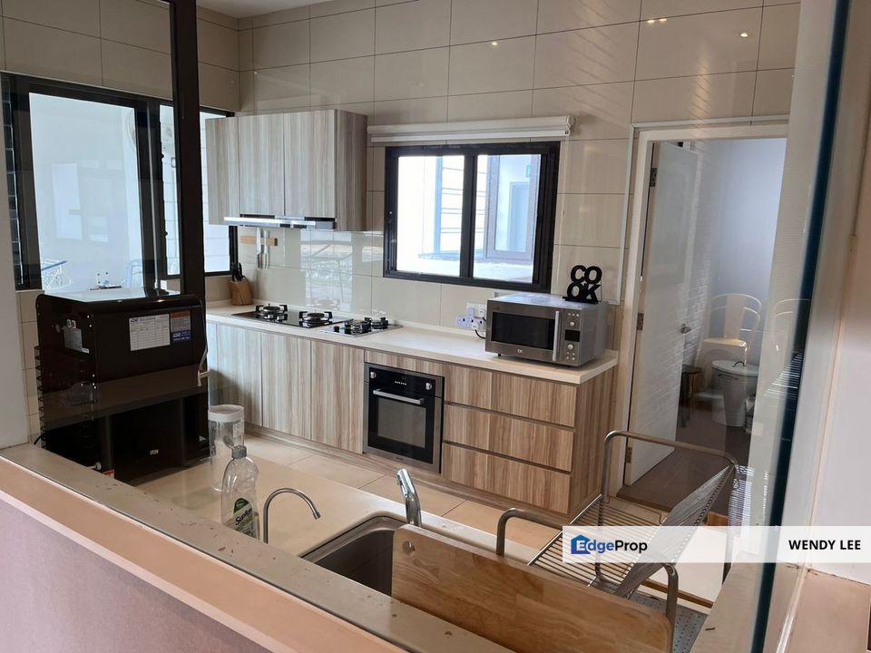 Penthouse Senibong Cove The WaterEdge Apartment Fully Furnished High Floor Seaview For Rent, Johor, Masai