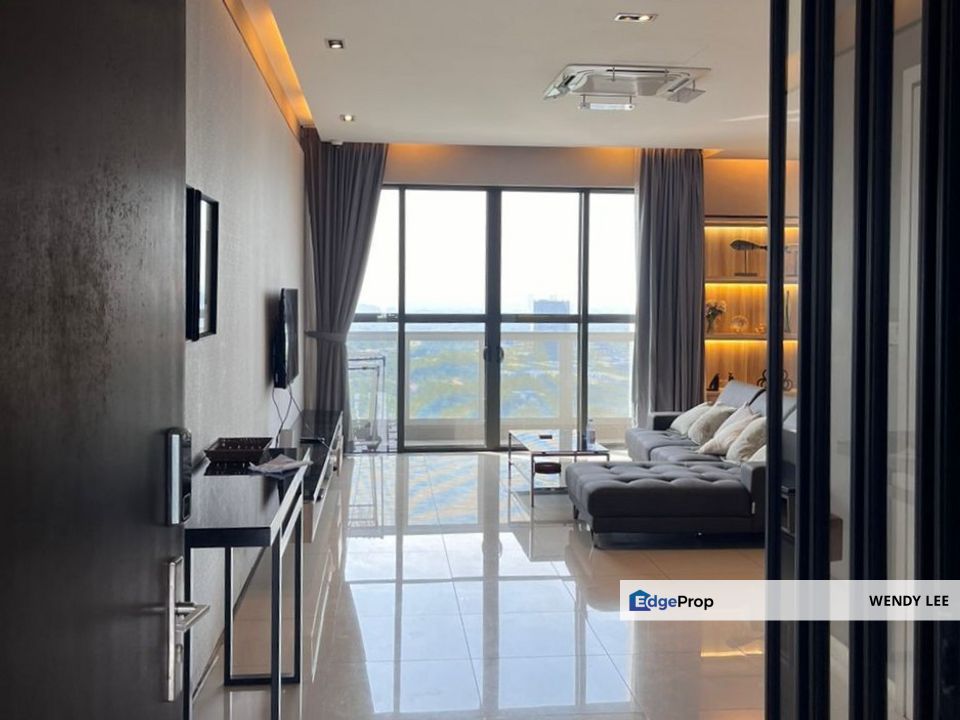 Penthouse Senibong Cove The WaterEdge Apartment Fully Furnished High Floor Seaview For Rent, Johor, Masai