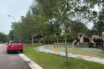 The Canal Garden South, Horizon Hills