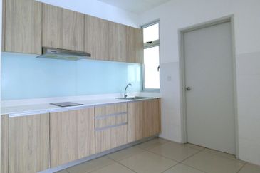 Meridin Bayvue Apartment