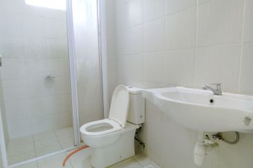 Meridin Bayvue Apartment