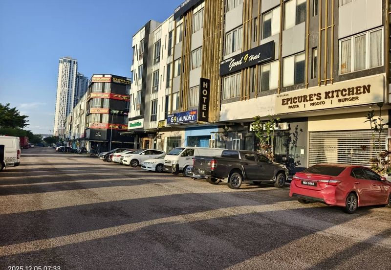 Oasis 2 @ Tropicana Danga Cove