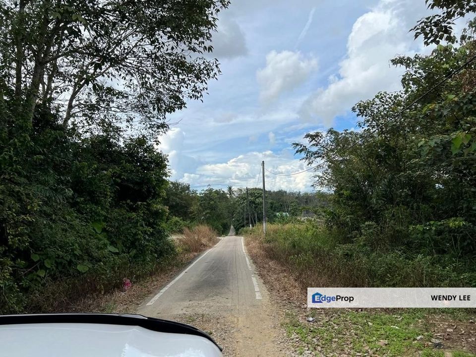 Ulu Tiram 准工业地皮出售 | 距离市区5-7分钟车程 | 适合轻/中型工业🏭| Solid Land 黄泥土 | Industry Zoning | 附近是工业园 | SUV车可以到园内, Johor, Johor Bahru