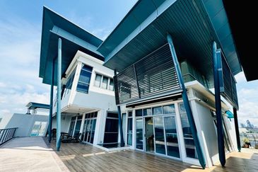 Somerset Puteri Harbour